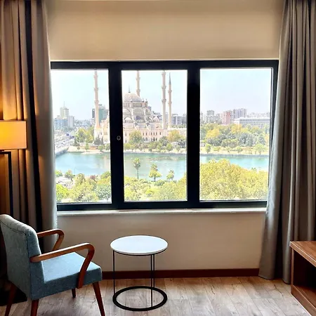 فندق Tuerkmen Riverside