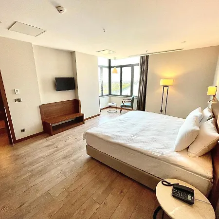 Hotell Tuerkmen Riverside