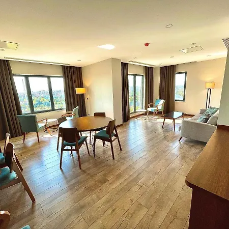 Tuerkmen Riverside Hotell