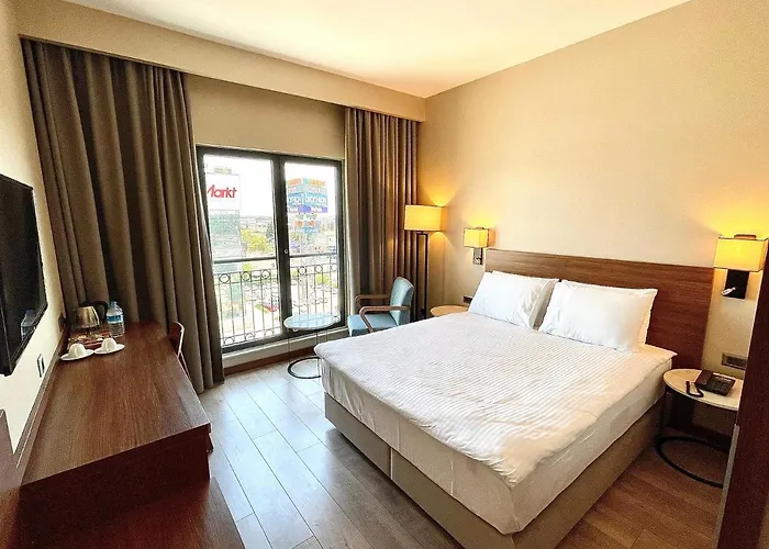 Tuerkmen Riverside Hotel 4*