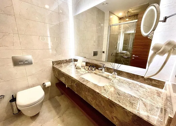 Hotel Tuerkmen Riverside 4*