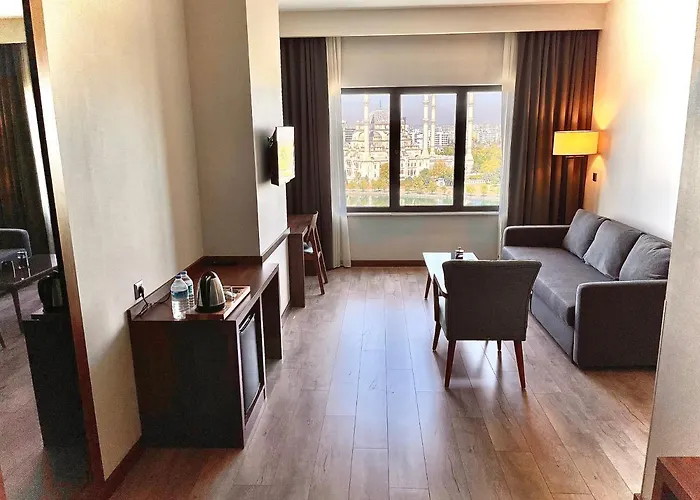 Tuerkmen Riverside 4* Adana